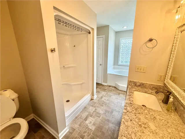 2002 N 2nd Court, Lanett, Alabama 36863