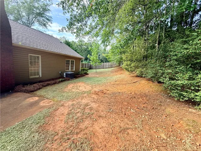 2002 N 2nd Court, Lanett, Alabama 36863