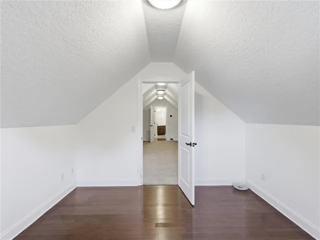 Upper level Bonus Room