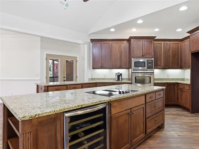 Stainless Appliances & Beverage cooler!