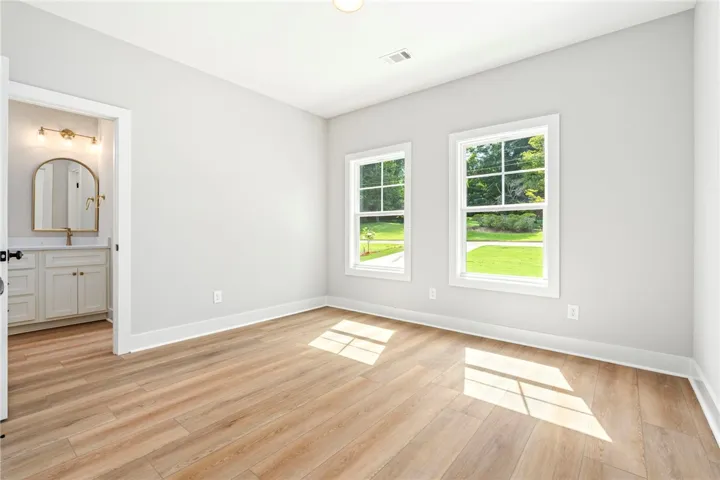 902 Lakeshore Avenue, Opelika, Alabama 36801