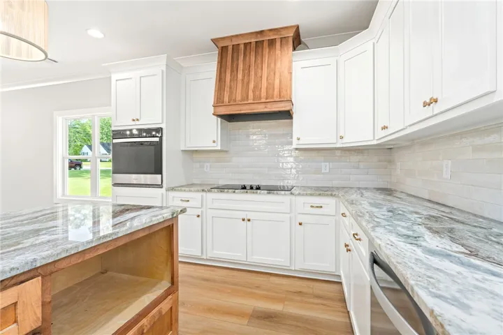 902 Lakeshore Avenue, Opelika, Alabama 36801