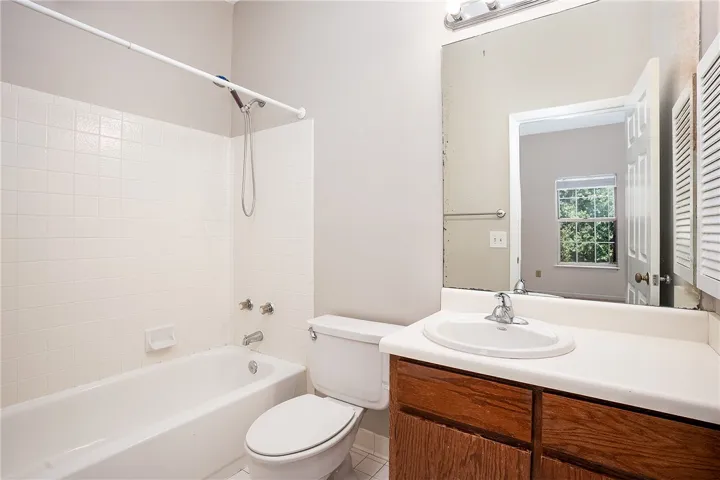 148 E University Drive B206, Auburn, Alabama 36832