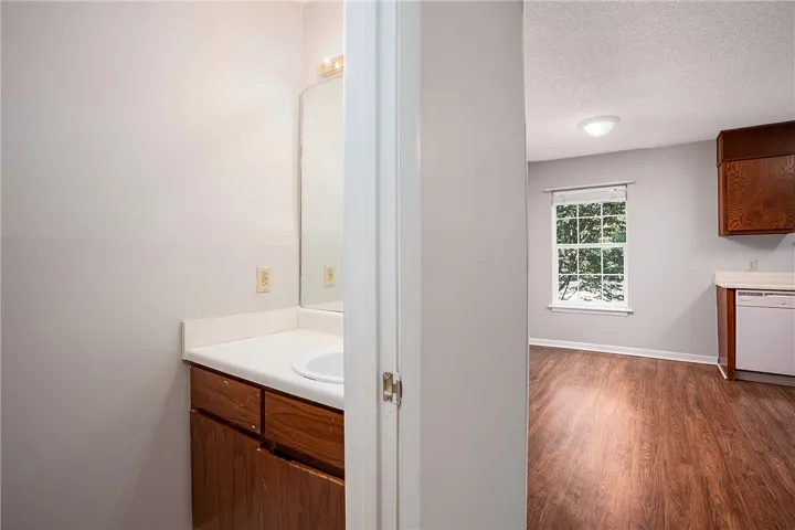 148 E University Drive B206, Auburn, Alabama 36832
