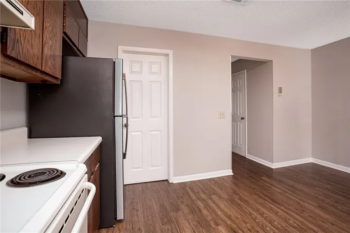 148 E University Drive B206, Auburn, Alabama 36832