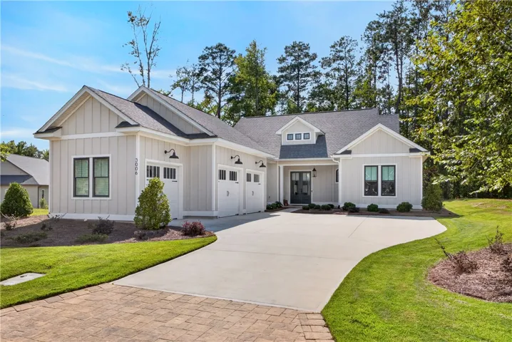 3006 National Village Parkway, Opelika, Alabama 36801