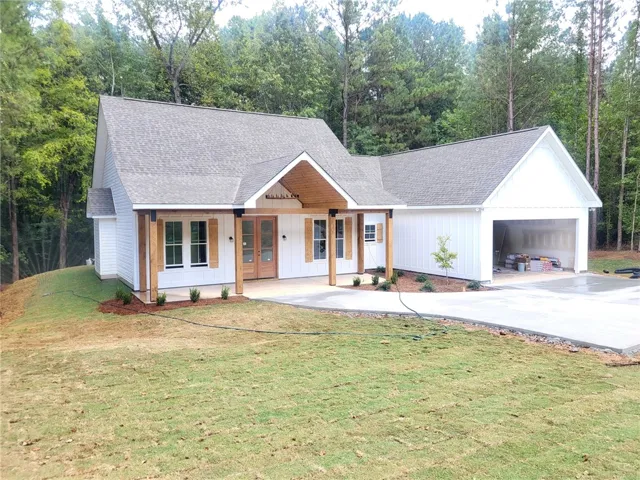 6491 13th Court Sw, Lanett, Alabama 36863