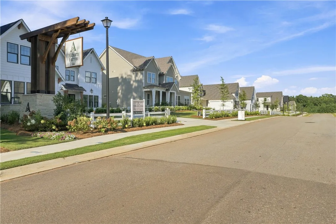 Auburn Farms Community Photos - Entrance