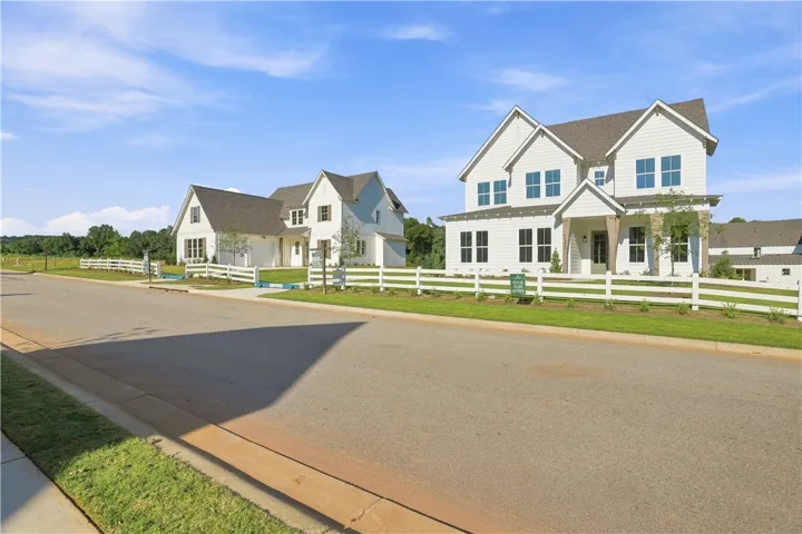 Auburn Farms Community Photos - Entrance