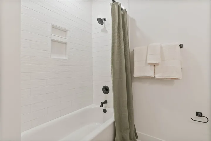 Example Photo of Completed Interior Townhome Unit