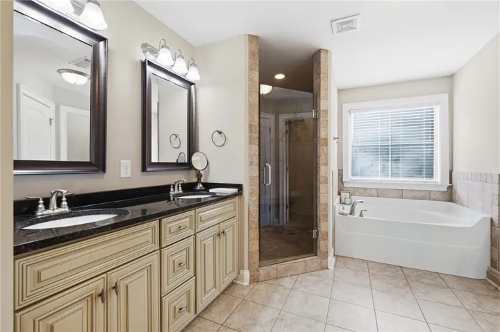 822 Winston Court, Auburn, Alabama 36832