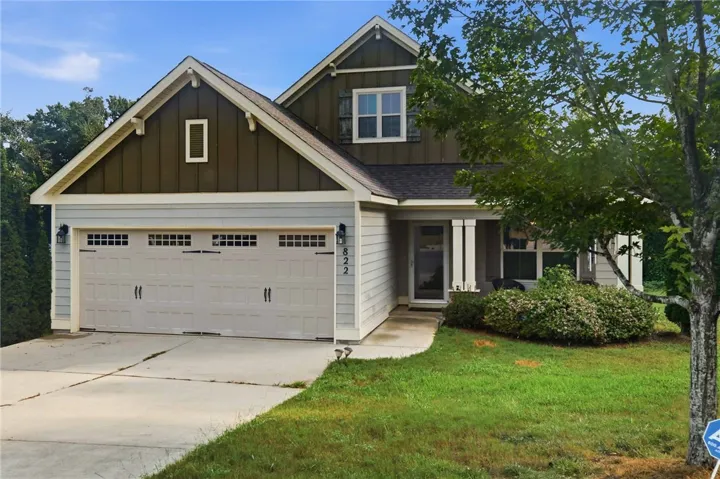 822 Winston Court, Auburn, Alabama 36832