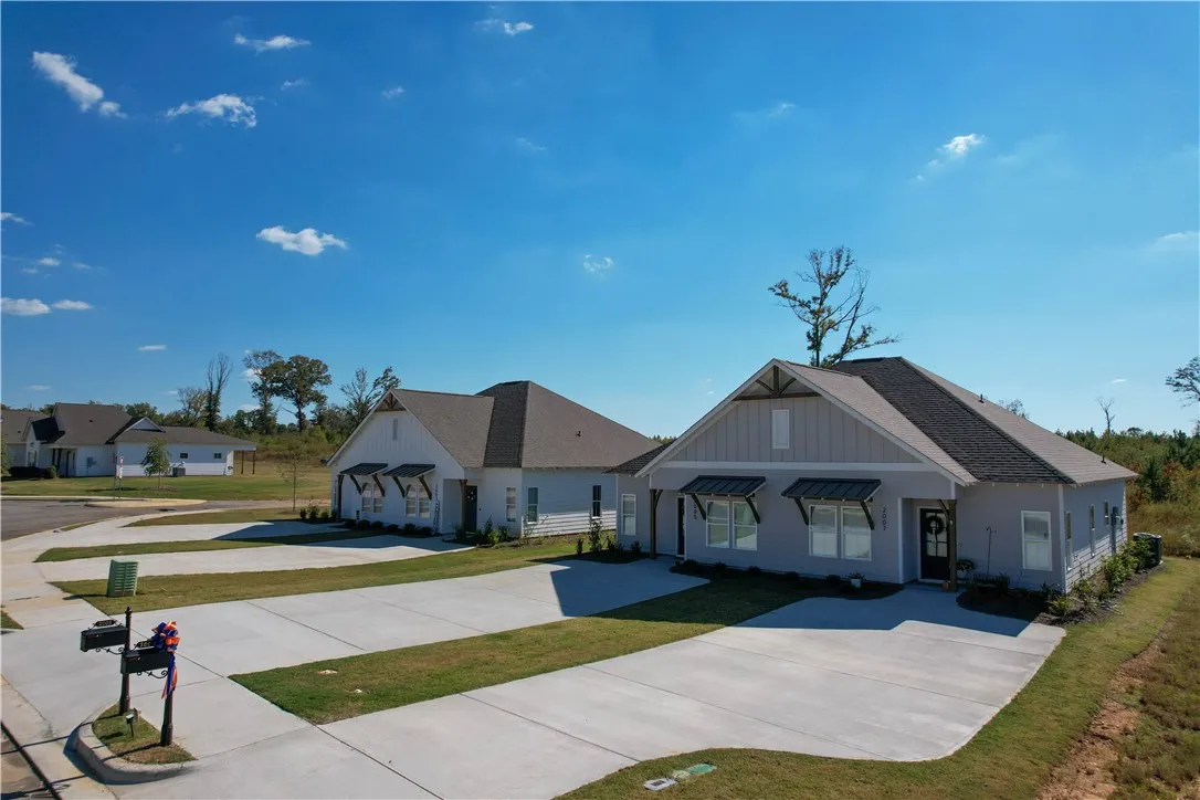 Camellia Crossing Community Photos