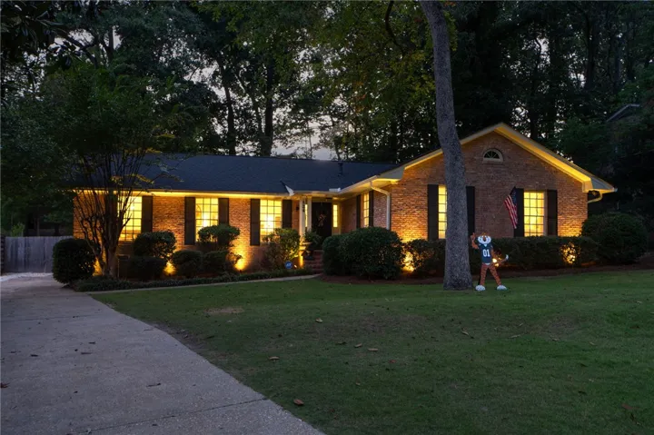 824 Heard Avenue, Auburn, Alabama 36830