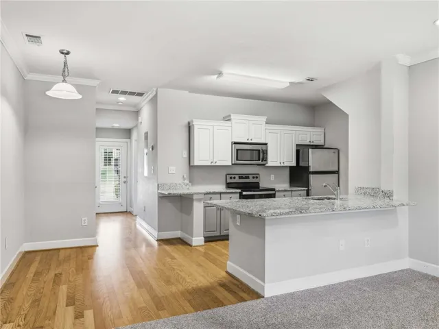 1957 Wire Road, Auburn, Alabama 36832
