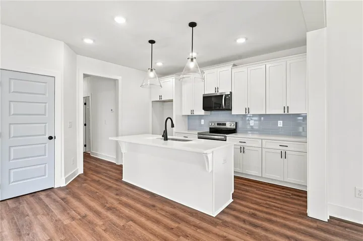 3220 Bradley Lane, Auburn, Alabama 36830