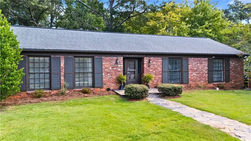 801 N 10th Street, Opelika, Alabama 36801