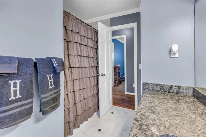 upstairs hall bath

