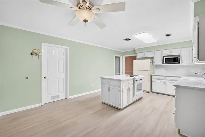 507 Camelot Way, Opelika, Alabama 36801