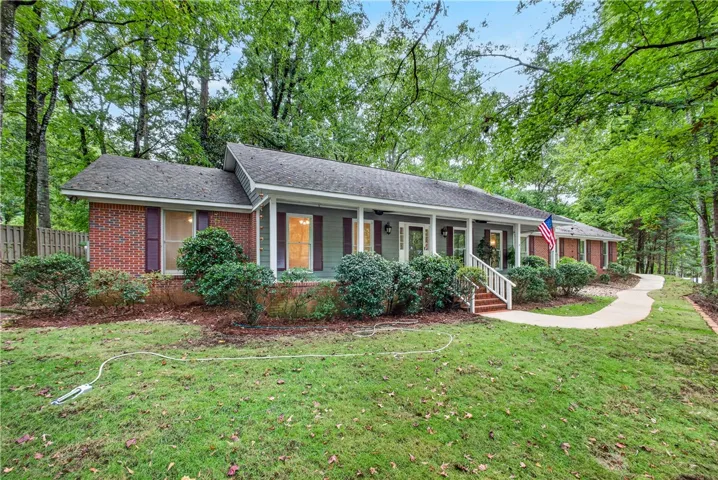 507 Camelot Way, Opelika, Alabama 36801