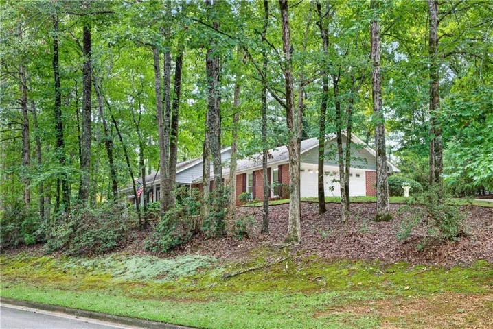 507 Camelot Way, Opelika, Alabama 36801