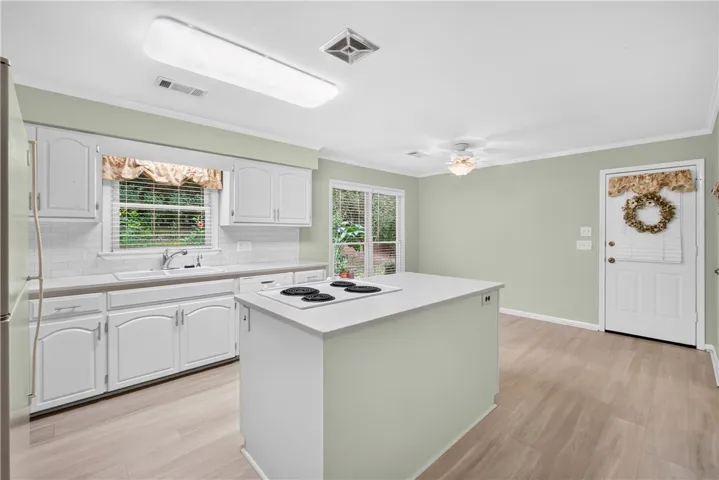 507 Camelot Way, Opelika, Alabama 36801