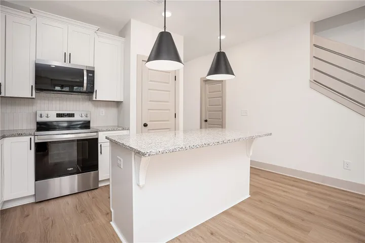 3176 Bottle Way, Auburn, Alabama 36830