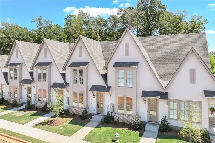 3176 Bottle Way, Auburn, Alabama 36830