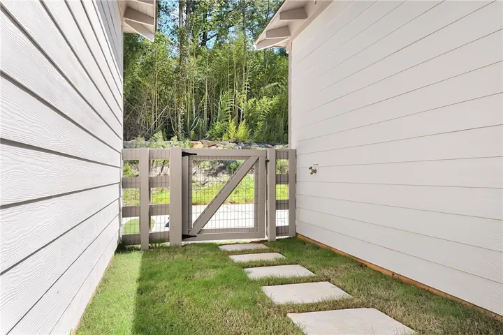 3176 Bottle Way, Auburn, Alabama 36830