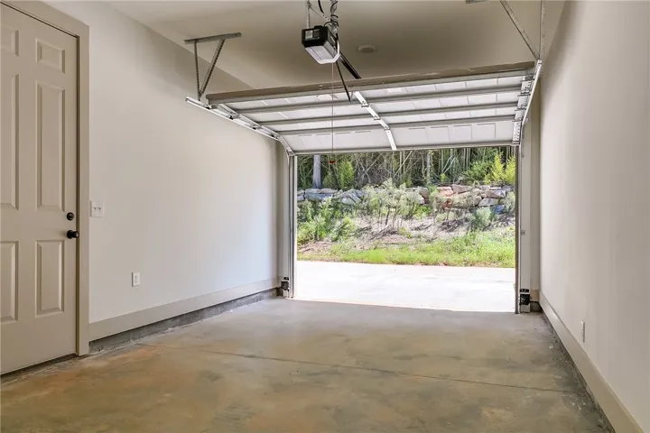 3176 Bottle Way, Auburn, Alabama 36830