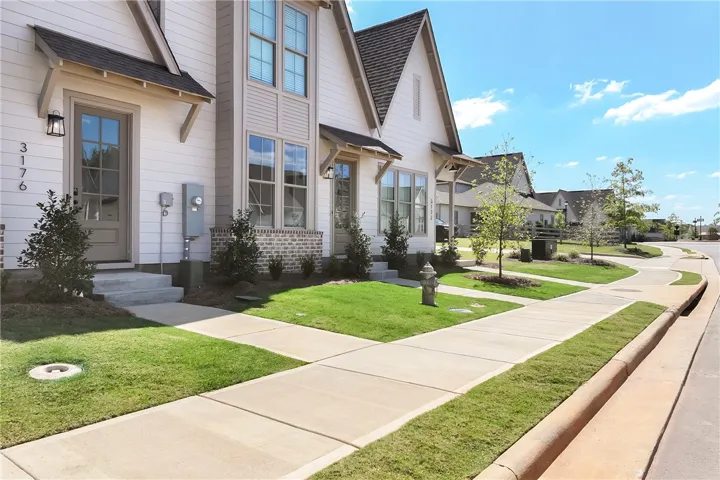3176 Bottle Way, Auburn, Alabama 36830