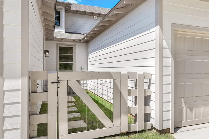 3176 Bottle Way, Auburn, Alabama 36830