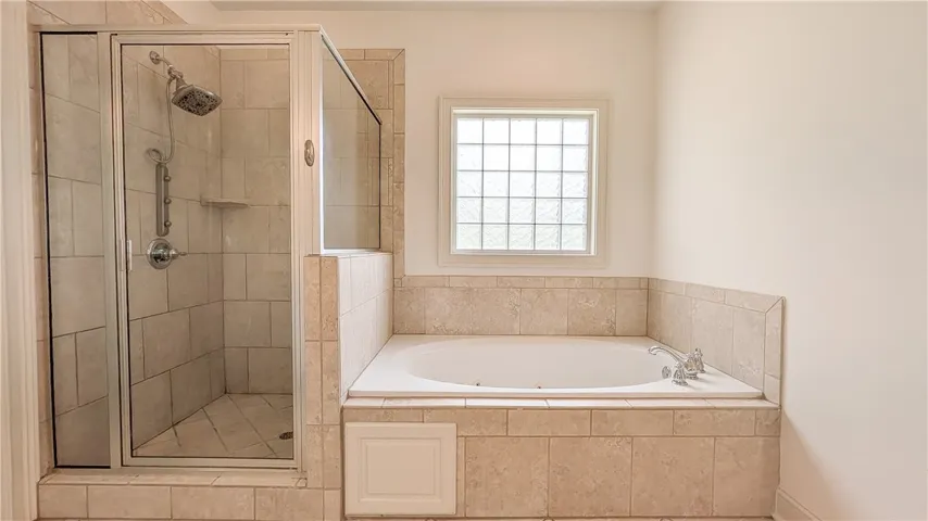 2172 N Donahue Drive, Auburn, Alabama 36830