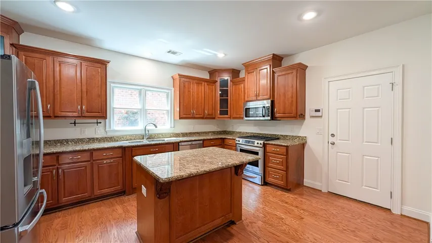 2172 N Donahue Drive, Auburn, Alabama 36830