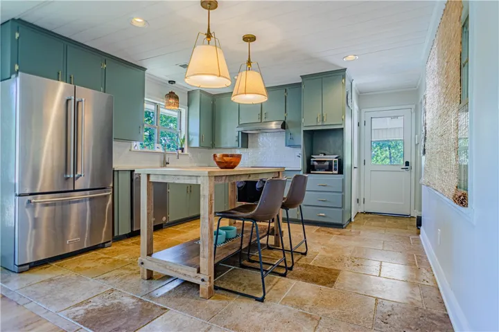 210 Shady Lane Road, Eclectic, Alabama 36024