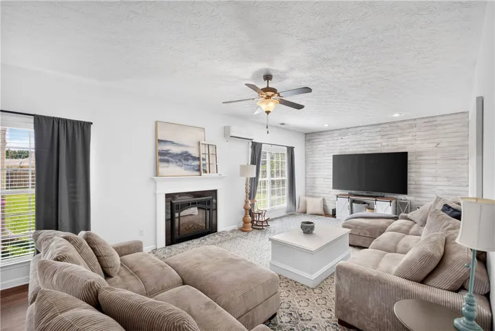 26 Trafford Trail, Phenix City, Alabama 36870