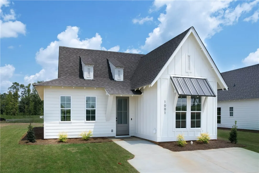 Example of a completed exterior Tate A floor plan in Camellia Crossing.
