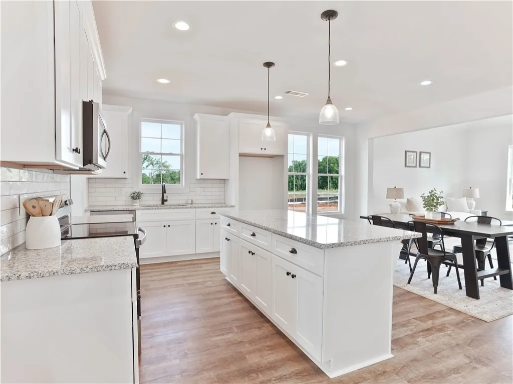 Example of completed and furnished interior of Tate A floor plan.