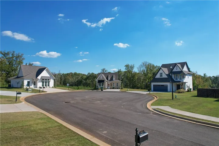 Picture of Camellia Crossing Community in Valley, Alabama.