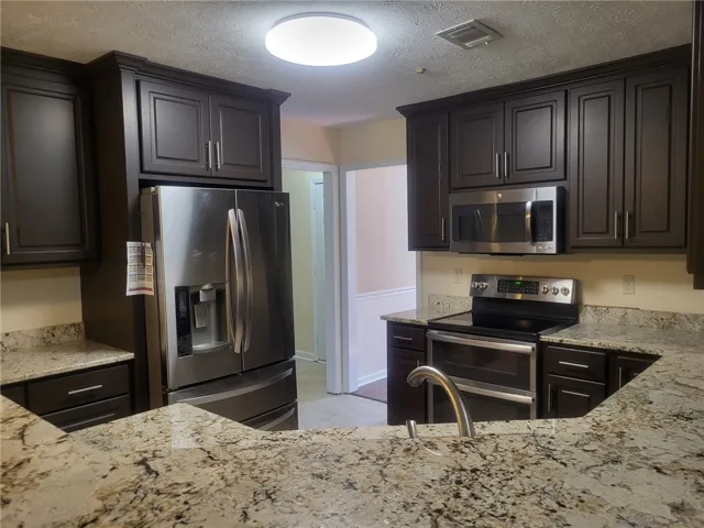 2415 Lismore Drive, Valley, Alabama 36854