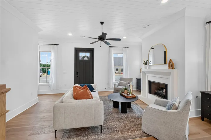 1027 E Glenn Avenue 701, Auburn, Alabama 36830