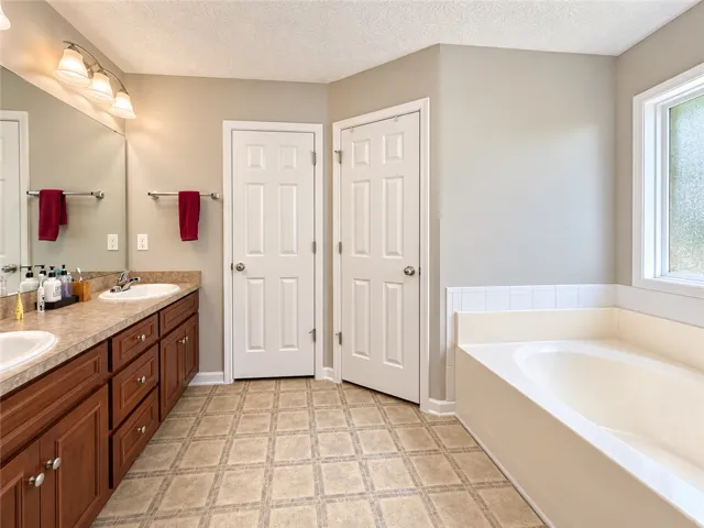 62 Lincolnshire Lane, Phenix City, Alabama 36870