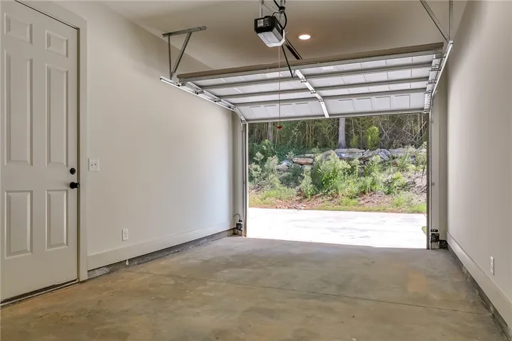 3178 Bottle Way, Auburn, Alabama 36830