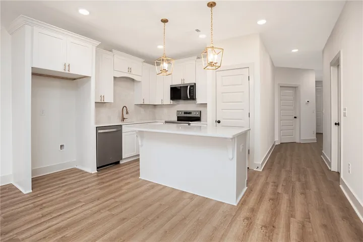 3178 Bottle Way, Auburn, Alabama 36830