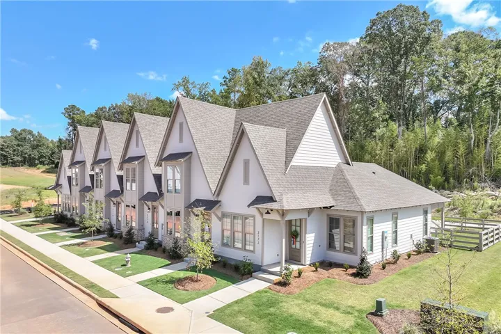 3178 Bottle Way, Auburn, Alabama 36830