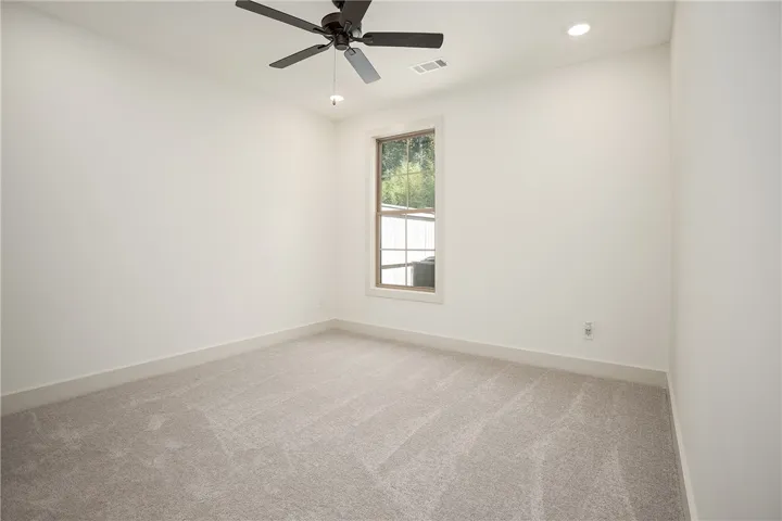 3178 Bottle Way, Auburn, Alabama 36830