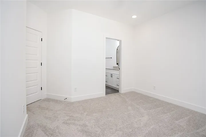 3180 Bottle Way, Auburn, Alabama 36830