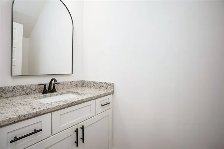 3180 Bottle Way, Auburn, Alabama 36830