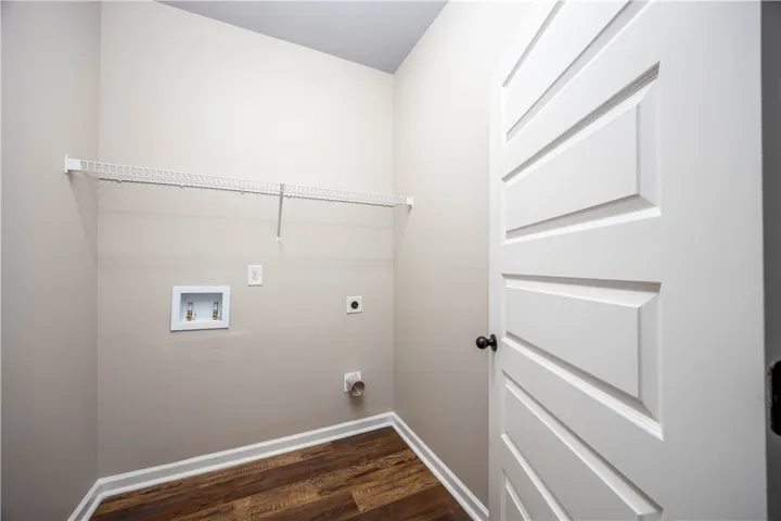 151 Landing Way, Smiths Station, Alabama 36877