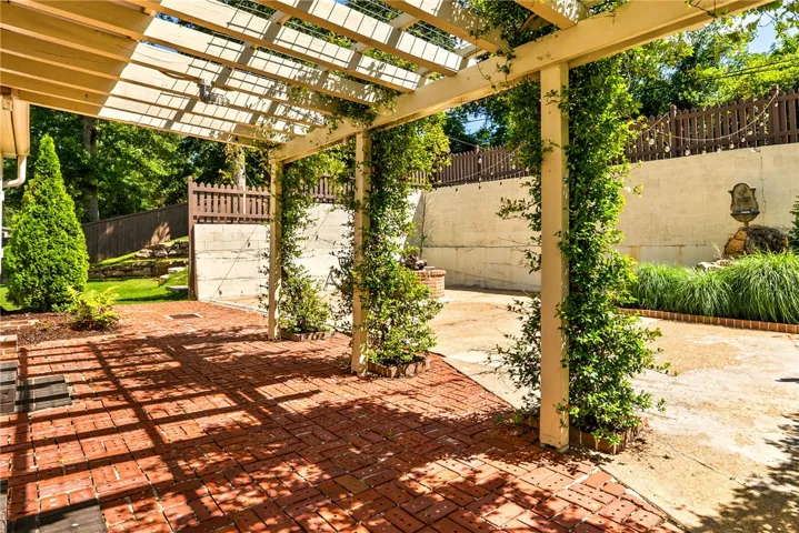 265 Chewacla Drive, Auburn, Alabama 36830